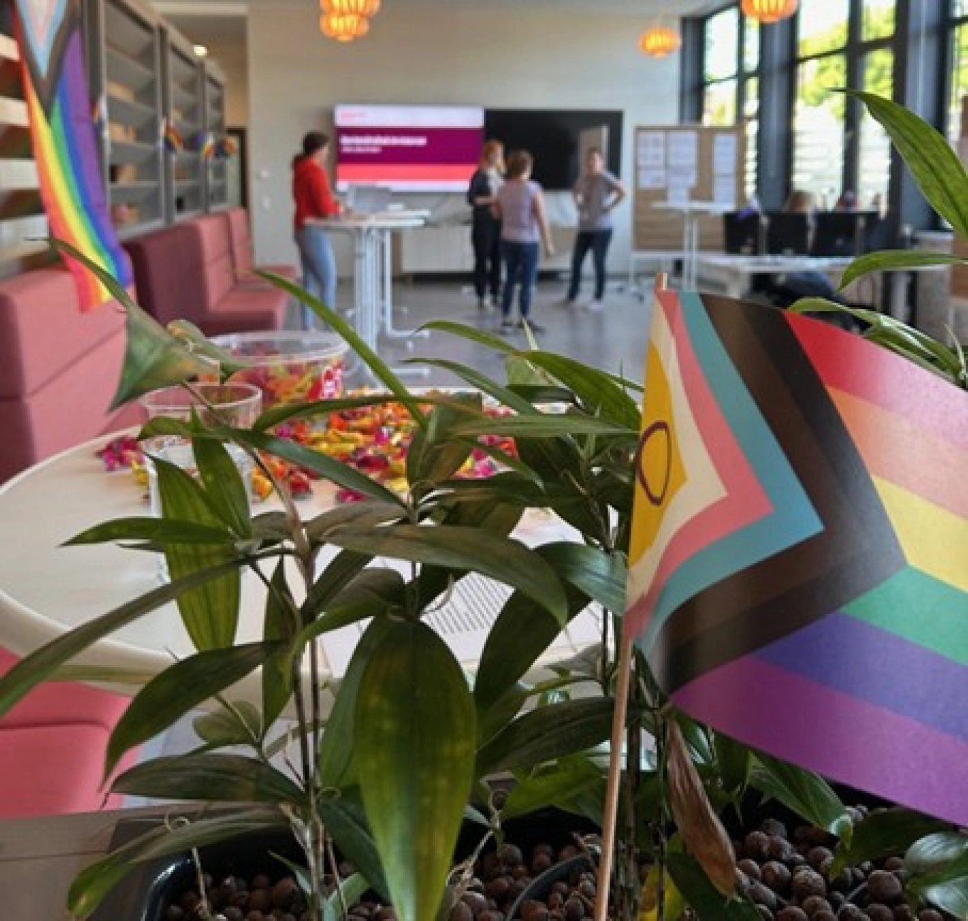 The German branch has been a member of the Diversity Charter since 2021. The international team celebrates Diversity Day every year with an event on the Hamburg campus. We firmly believe that diverse teams are important.